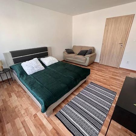 Apartman Centrum Sturka Martin Esterno foto