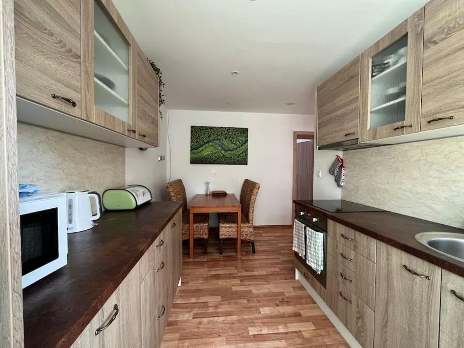 Apartman Centrum Sturka Martin Esterno foto